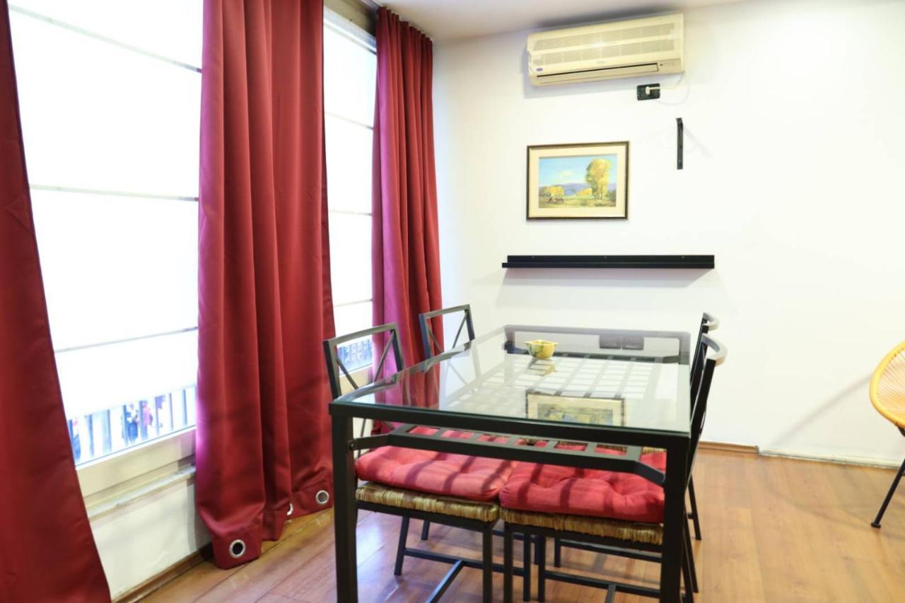 Hoja Apartment